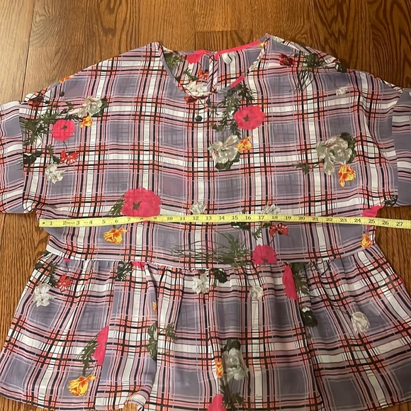 ASOS PLUS SEMI SHEER RUFFLE BLOUSE. Plead and floral size 20 drop sleeves - Picture 8 of 11